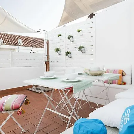 Group Blue And White 3* Sitges